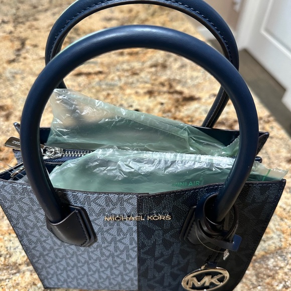 NWT Michael Kors Blue and Gray MD Messenger Bag - Picture 3 of 13